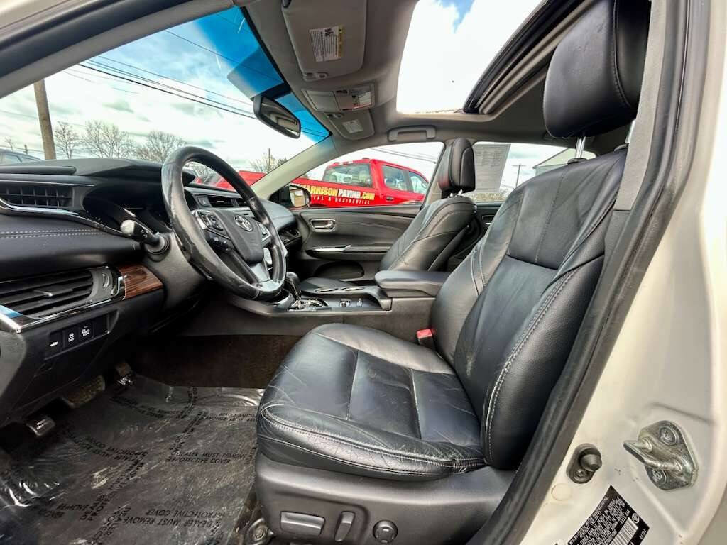 Used 2013 Toyota Avalon XLE image 9