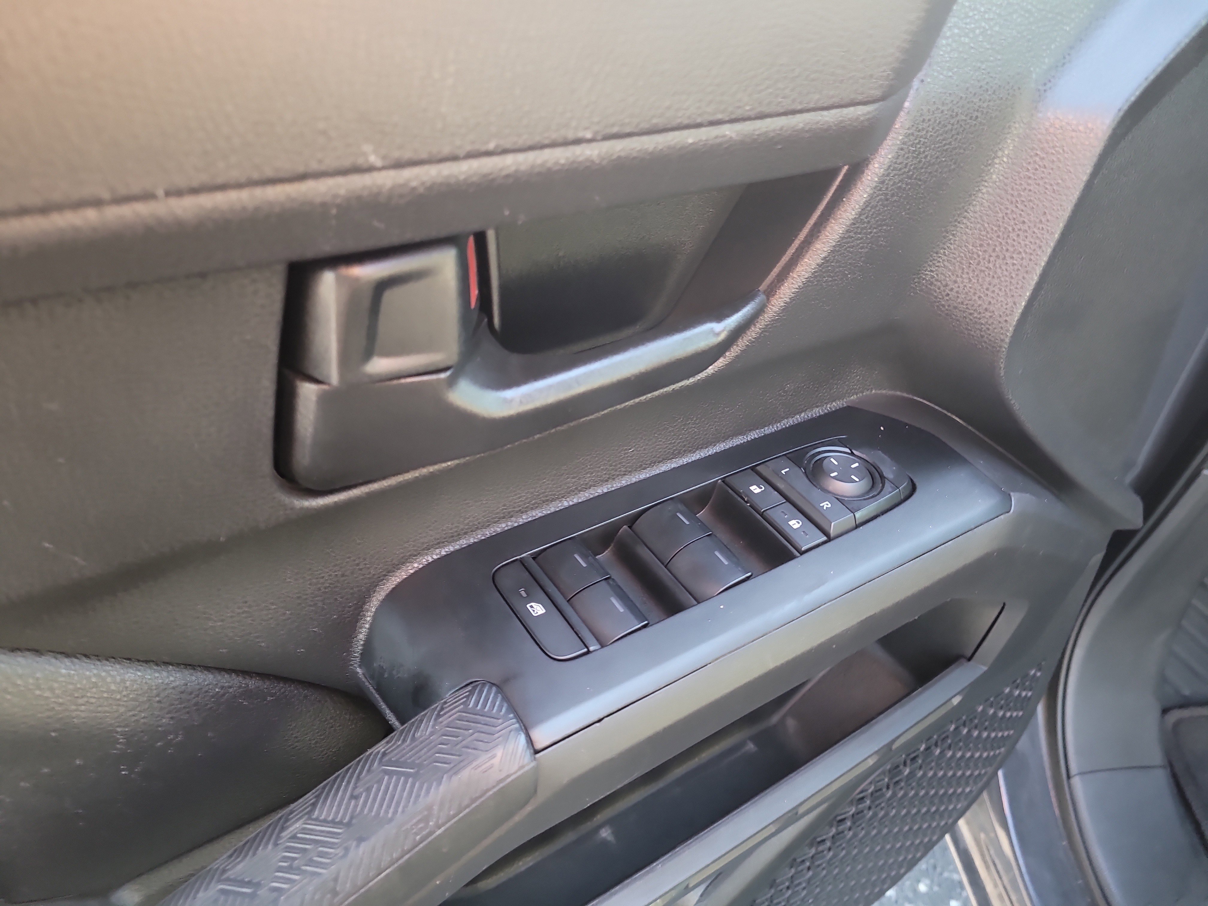 Used 2024 Toyota Tacoma SR5 image 18