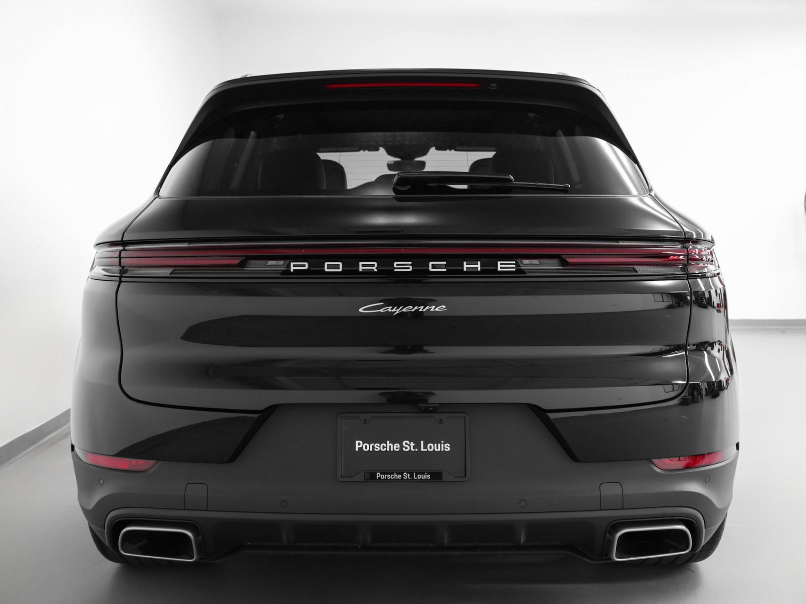 Used 2025 Porsche Cayenne image 11