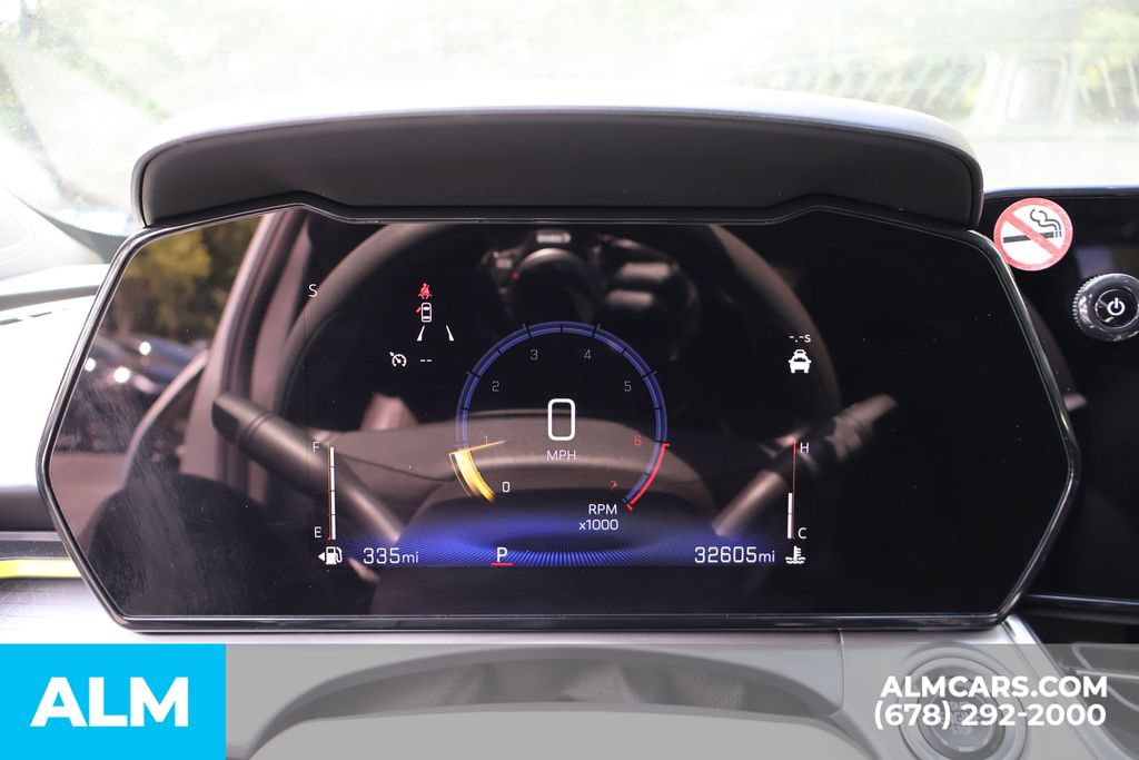 Used 2025 Chevrolet Trax LT FWD image 36