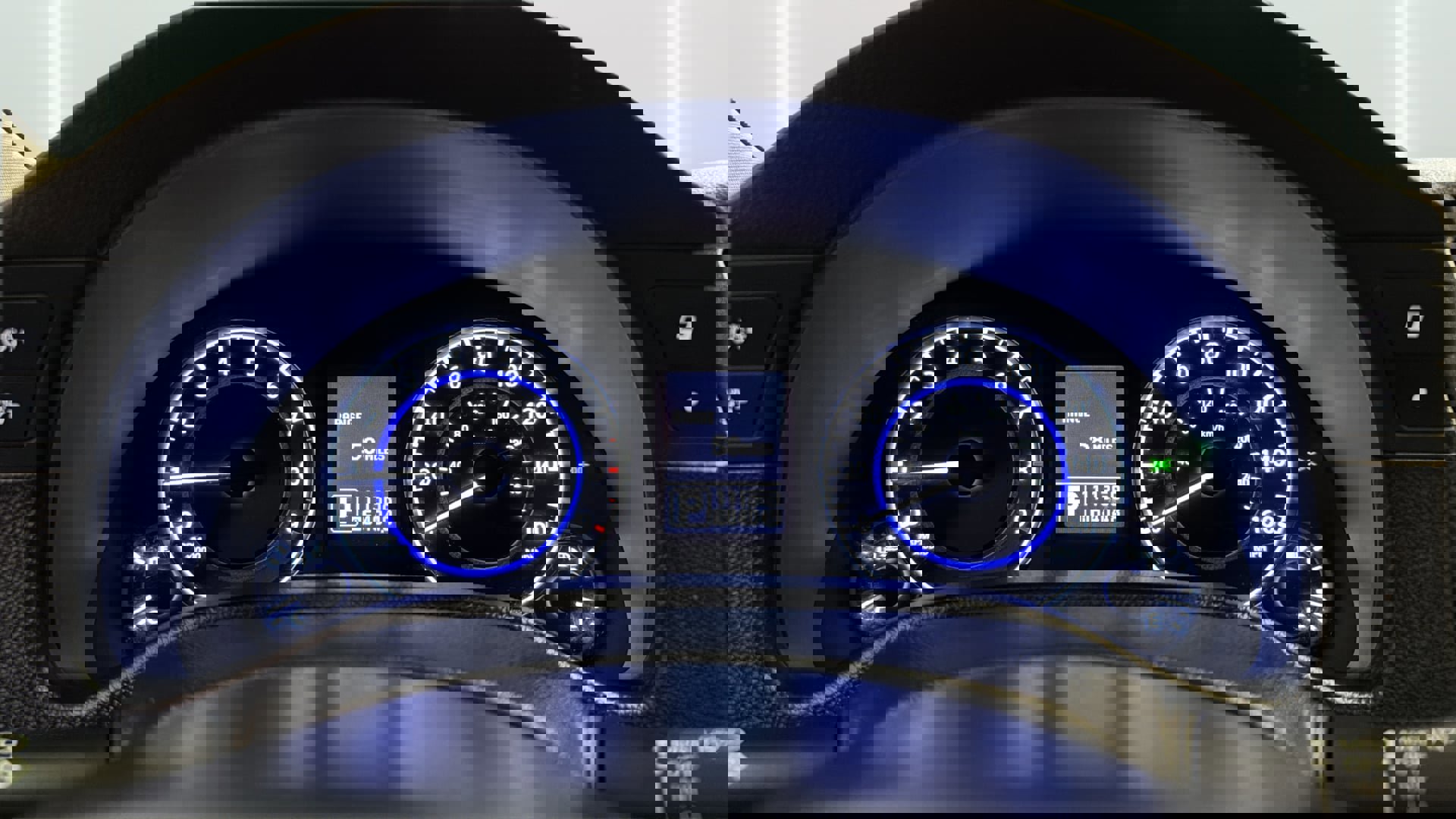 Used 2015 INFINITI Q40 AWD w/ Navigation Package image 29