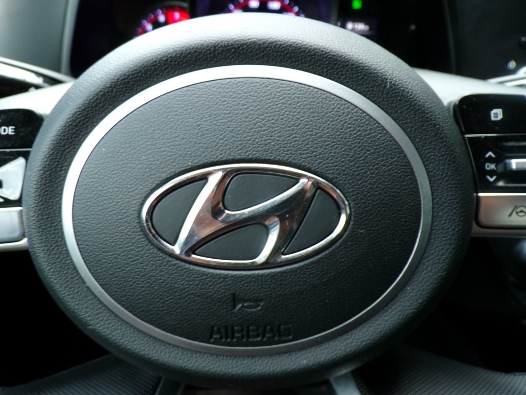 Used 2022 Hyundai Elantra SEL w/ Cargo Package FWD image 33