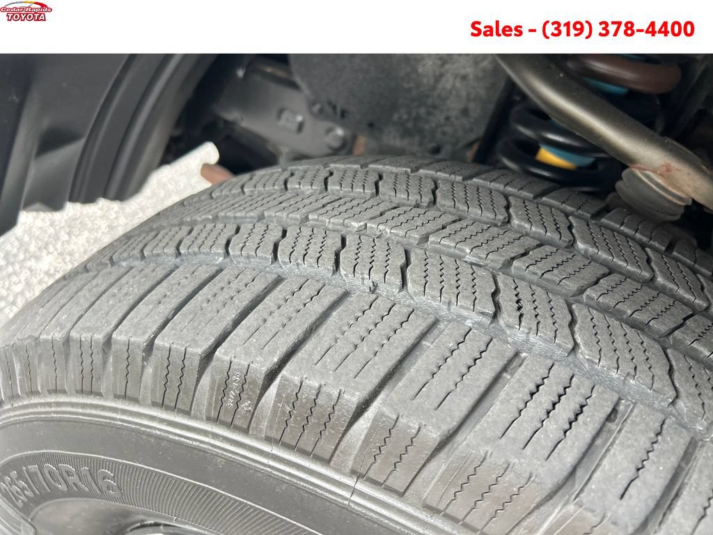 Certified 2018 Toyota Tacoma TRD Off-Road AWD/4WD image 27