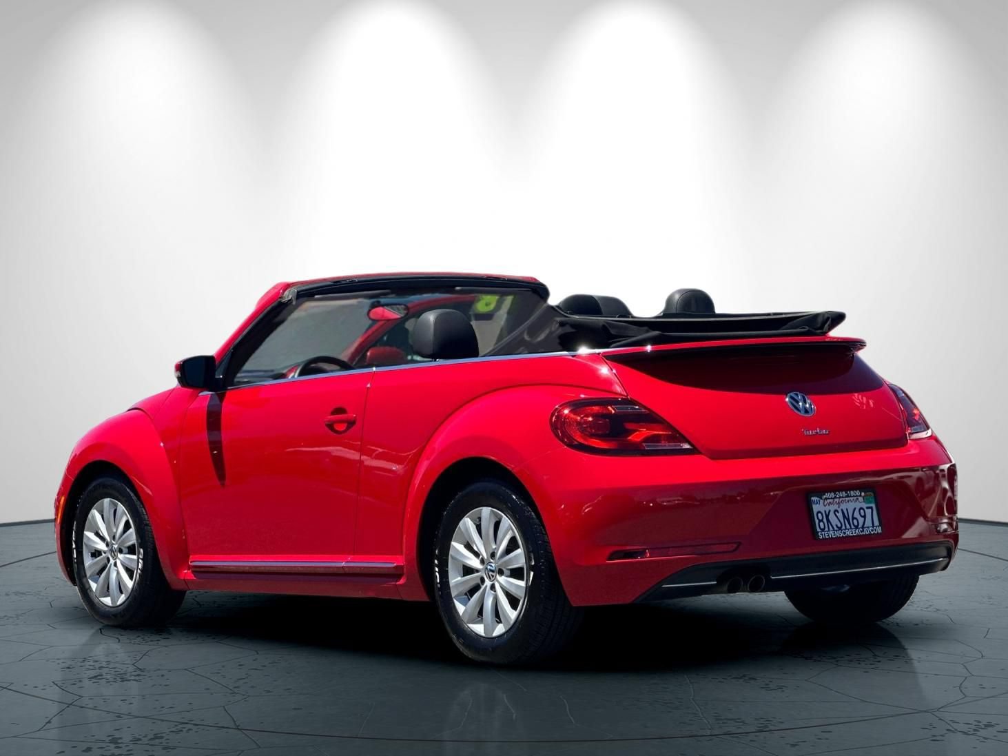 Used 2018 Volkswagen Beetle 2.0T S FWD image 6