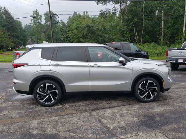 Used 2023 Mitsubishi Outlander SE AWD/4WD image 8