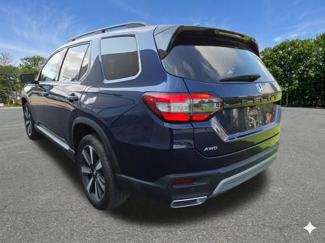 Used 2023 Honda Pilot Touring image 8