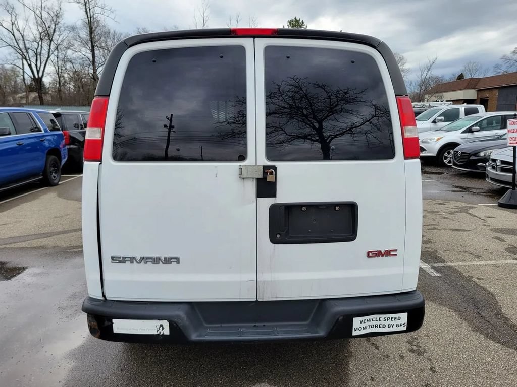 Used 2017 GMC Savana 3500 LS RWD image 5