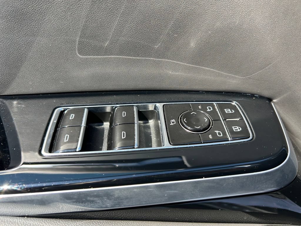 Used 2025 Cadillac Escalade Sport Platinum w/ LPO, Floor Liner Package AWD/4WD image 68