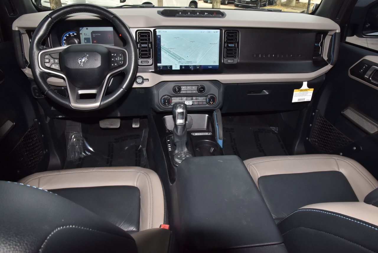 Used 2022 Ford Bronco Wildtrak AWD/4WD image 16