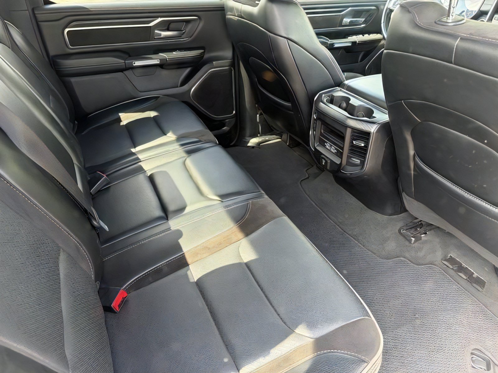 Used 2024 RAM 1500 Laramie AWD/4WD image 30