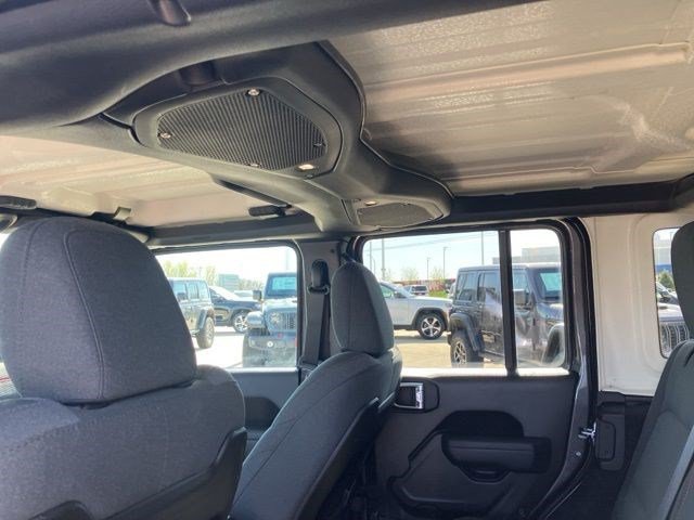 Certified 2025 Jeep Wrangler Unlimited Rubicon AWD/4WD image 24