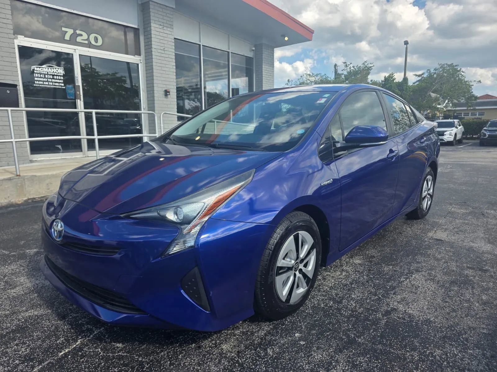 Used 2016 Toyota Prius Four Touring FWD image 1