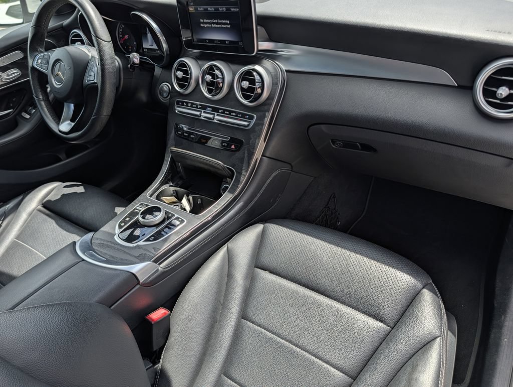 Used 2018 Mercedes-Benz GLC 300 image 34