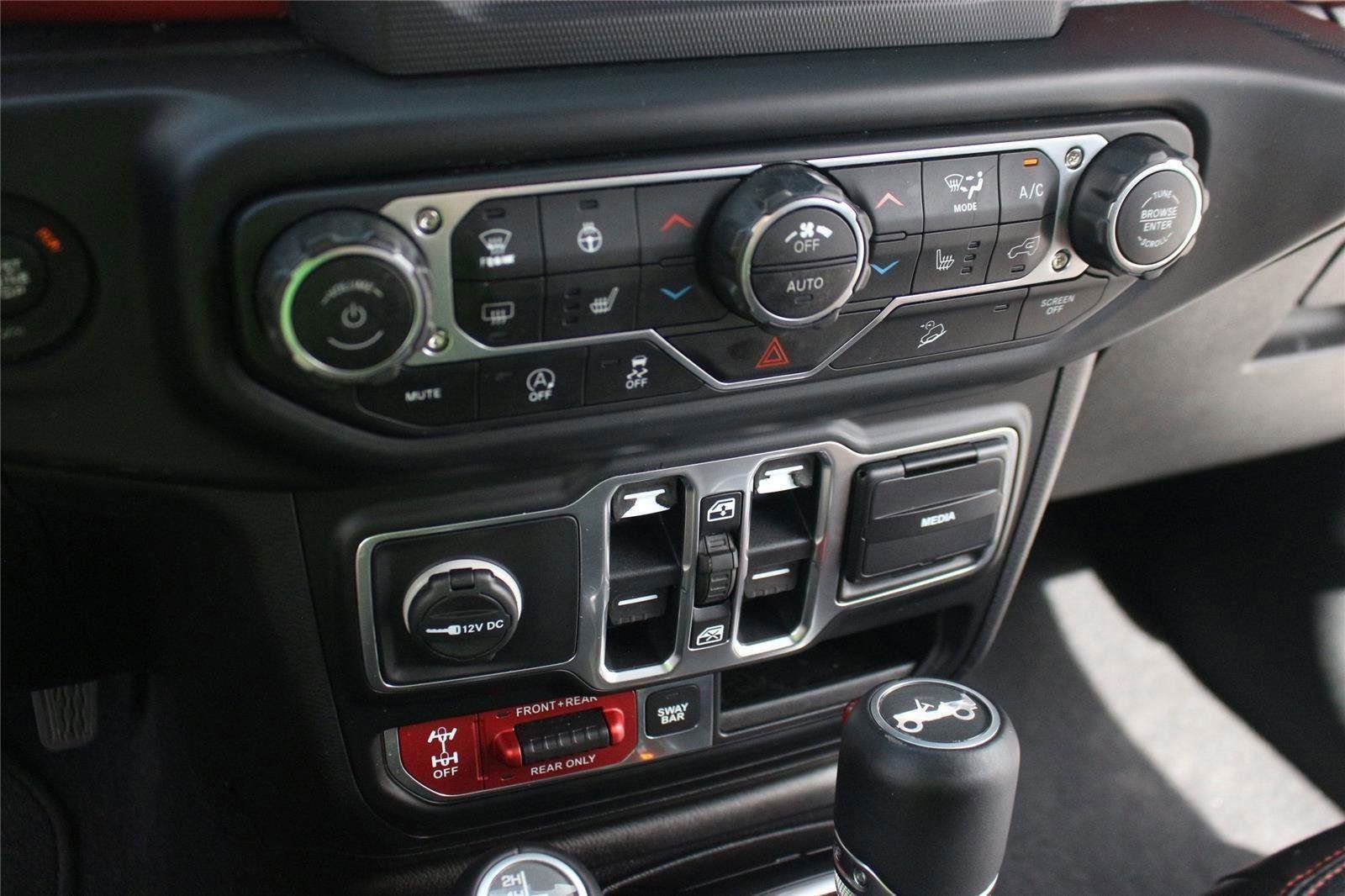 Used 2018 Jeep Wrangler Unlimited Rubicon w/ Cold Weather Group image 23