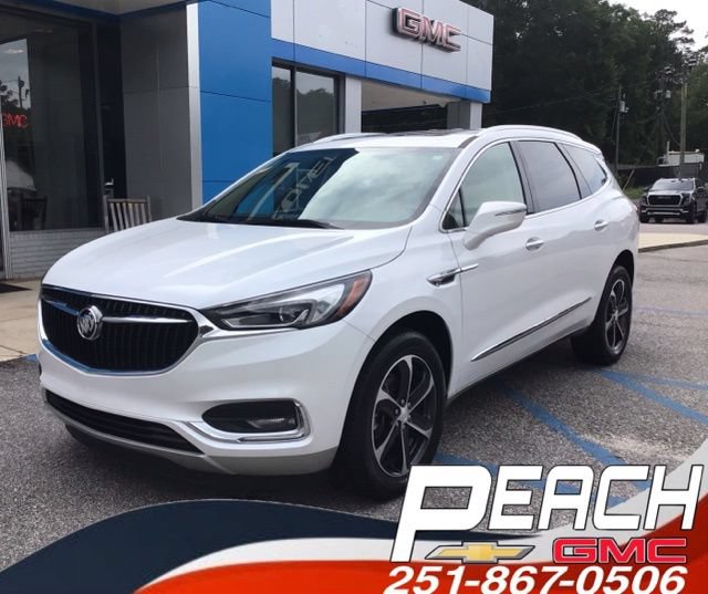 Used 2020 Buick Enclave Essence w/ Sound and Sites Package FWD image 1