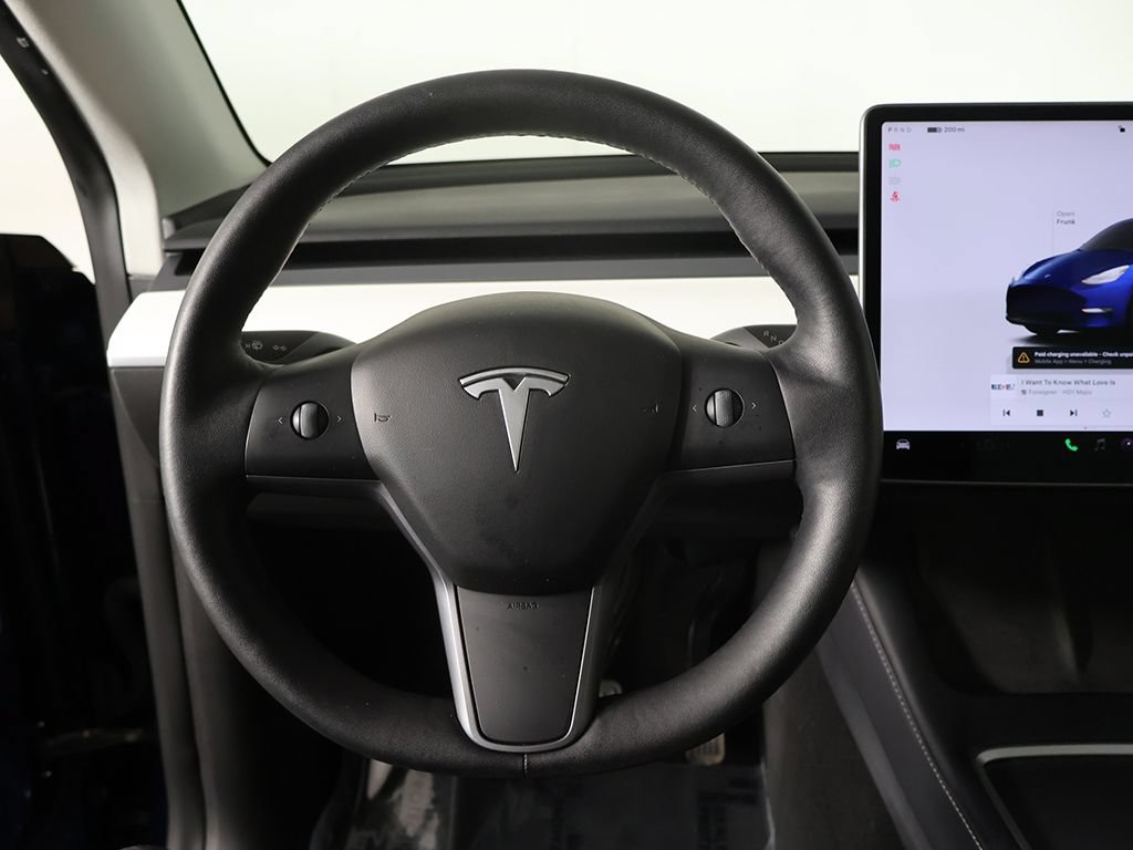 Used 2022 Tesla Model Y Long Range AWD/4WD image 32