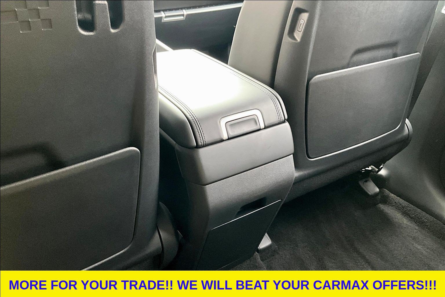 Used 2025 Hyundai Santa Fe SEL FWD image 12
