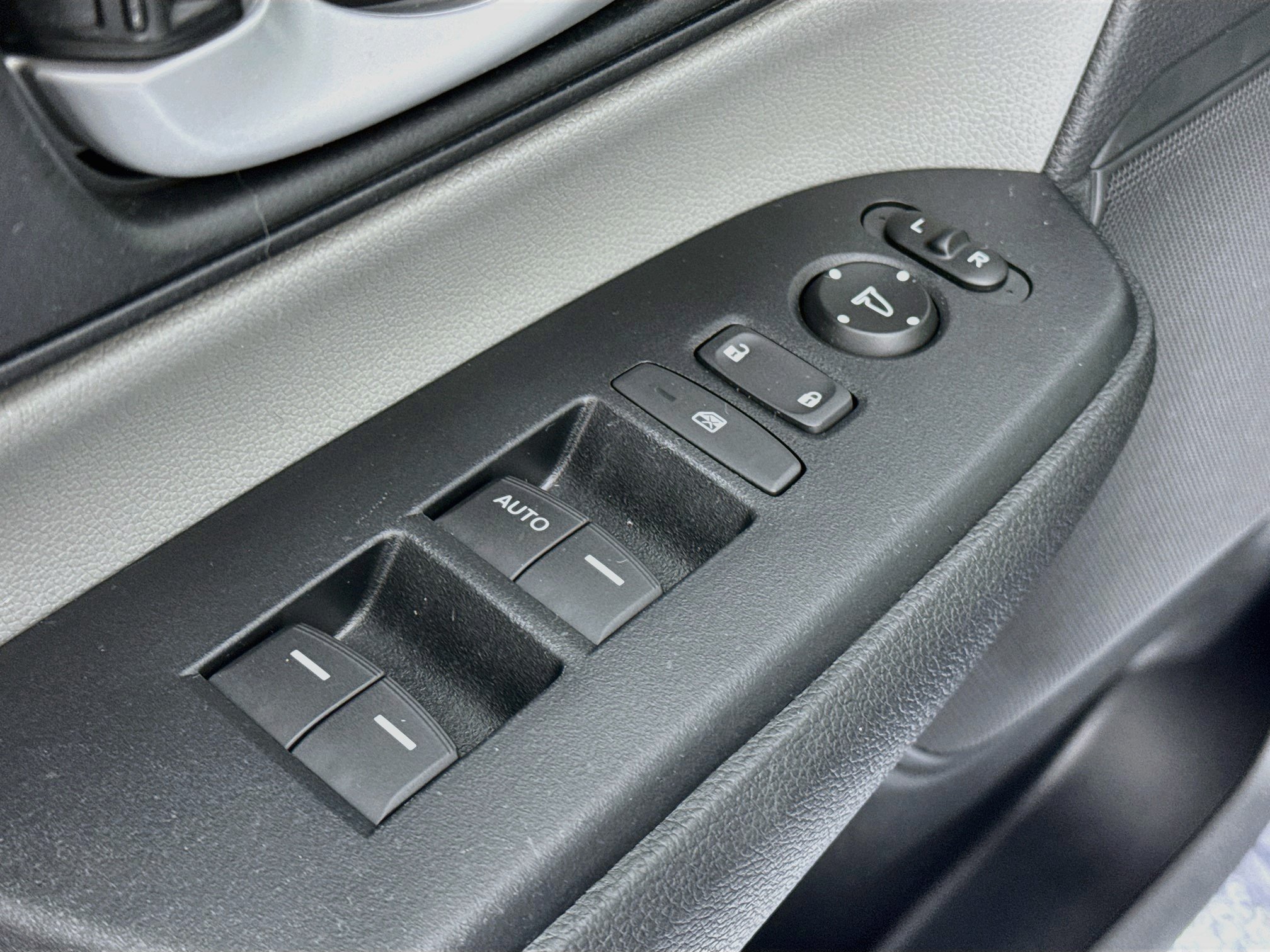 Certified 2018 Honda CR-V LX image 17