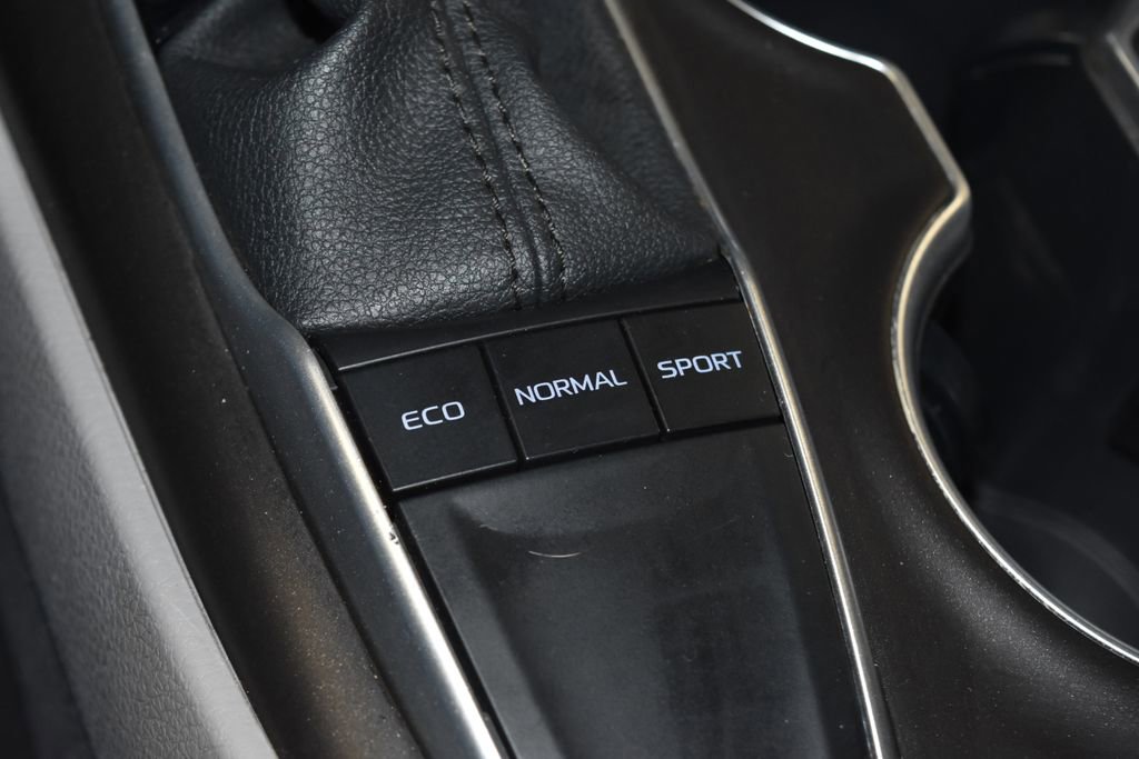 Used 2022 Toyota Camry LE w/ Carpet Mat Package (TMS) FWD image 16