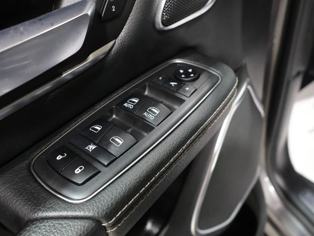 Used 2019 RAM 1500 Laramie image 13