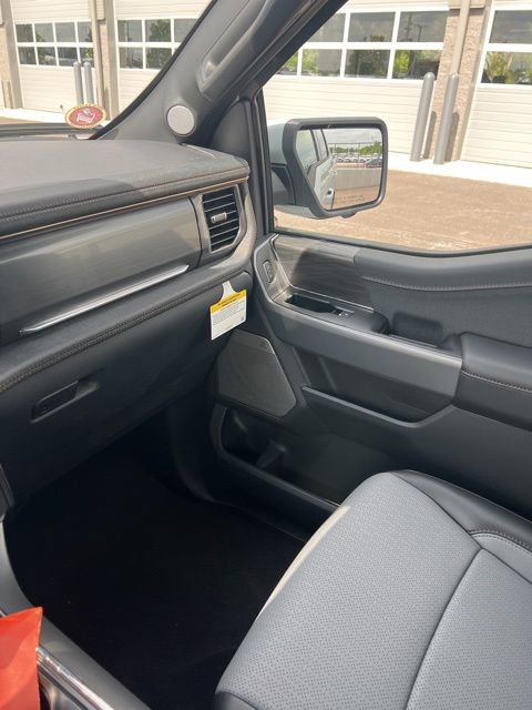 New 2025 Ford F150 Lightning Lariat image 28