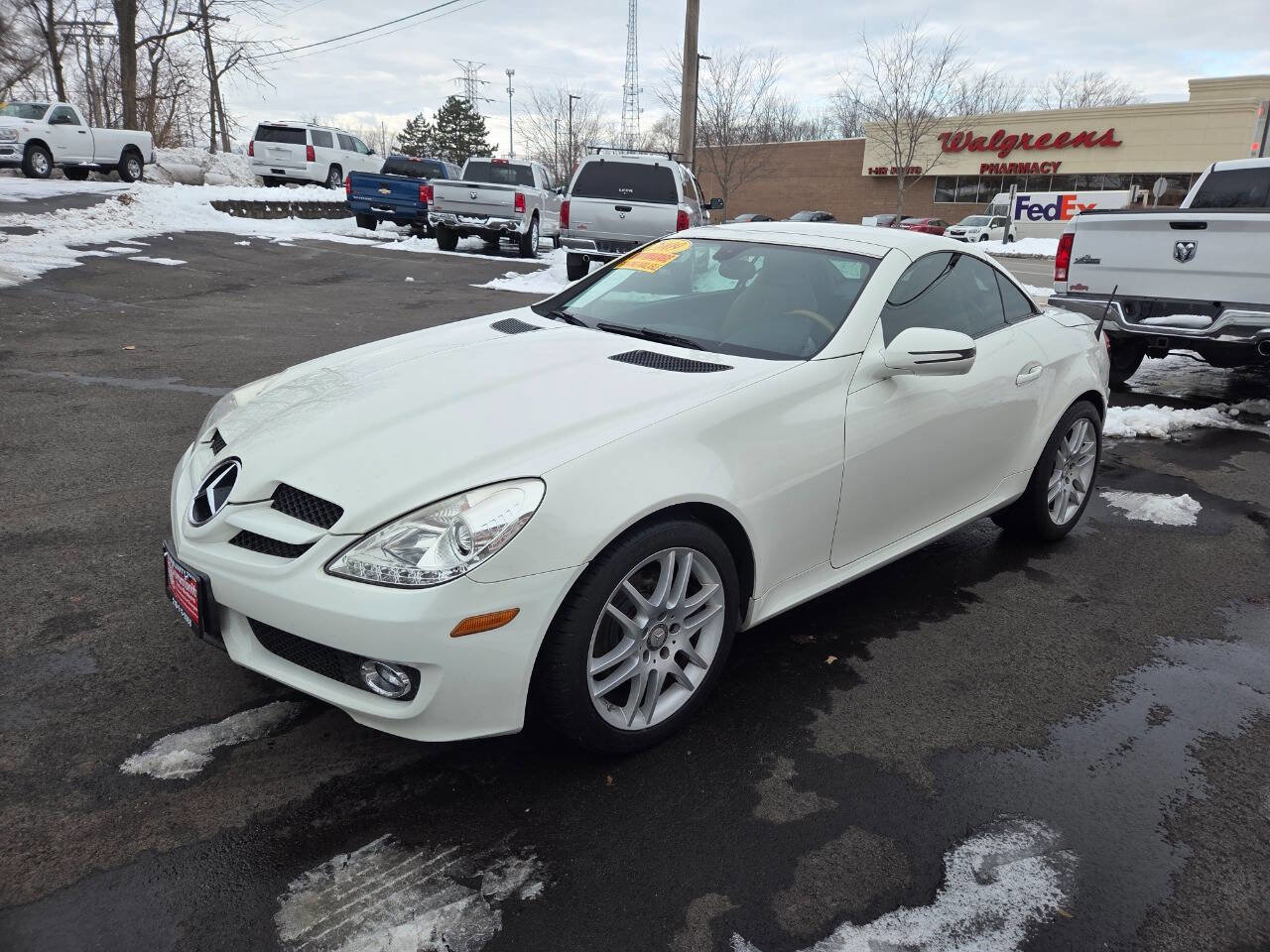Used 2009 Mercedes-Benz SLK 300 SLK 300 2dr Convertible image 3
