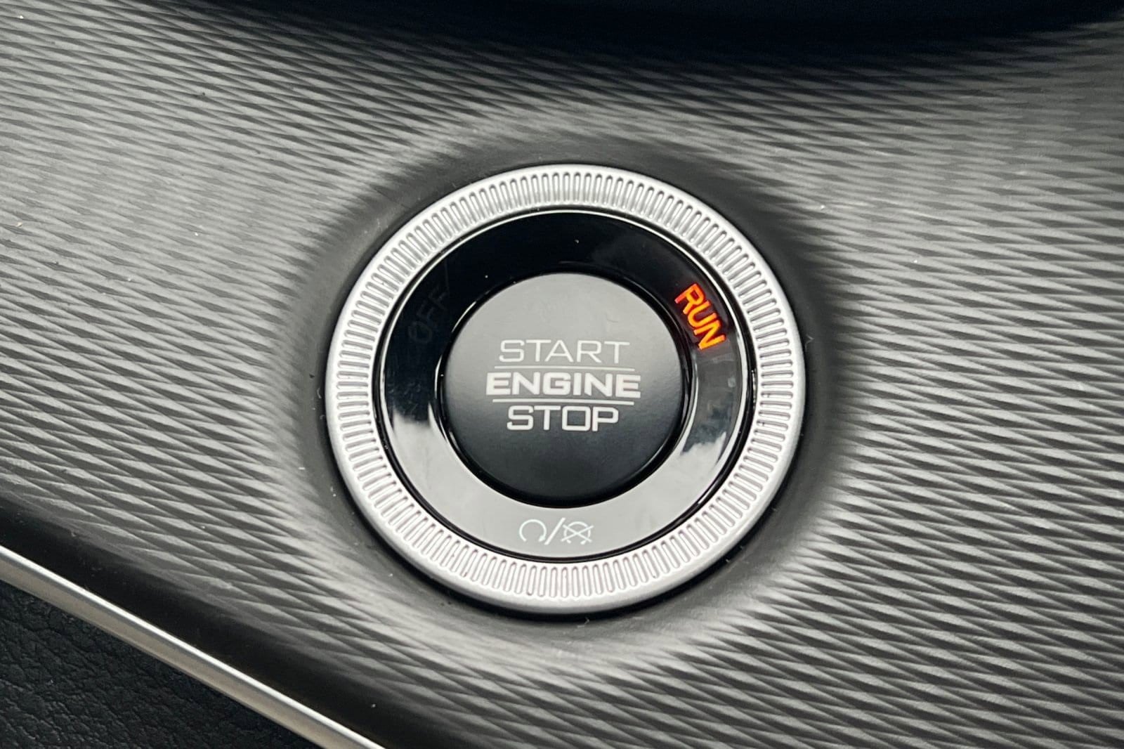 New 2025 Jeep Grand Cherokee L Altitude image 23