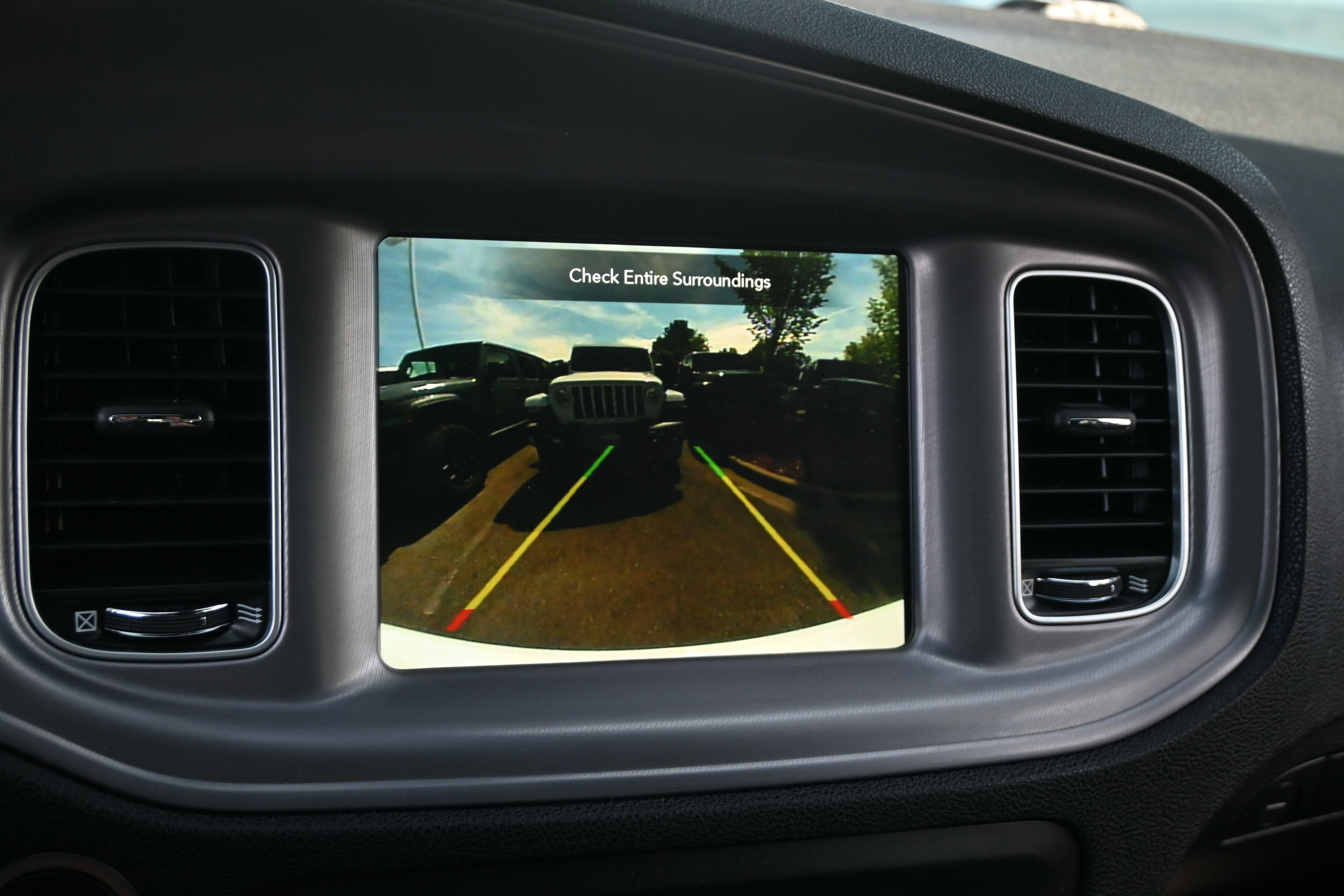 Used 2023 Dodge Charger SXT RWD image 21