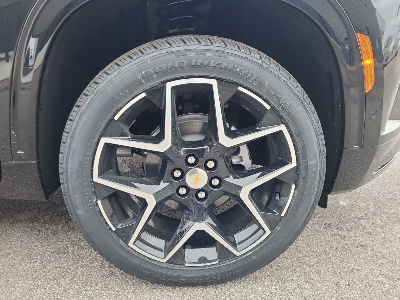 New 2026 Chevrolet Traverse High Country w/ LPO, Floor Liner Package AWD/4WD image 33