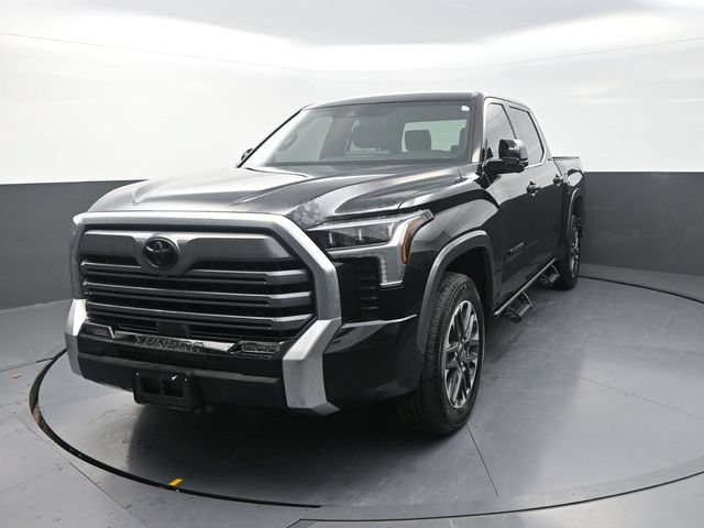Used 2025 Toyota Tundra Limited AWD/4WD image 6