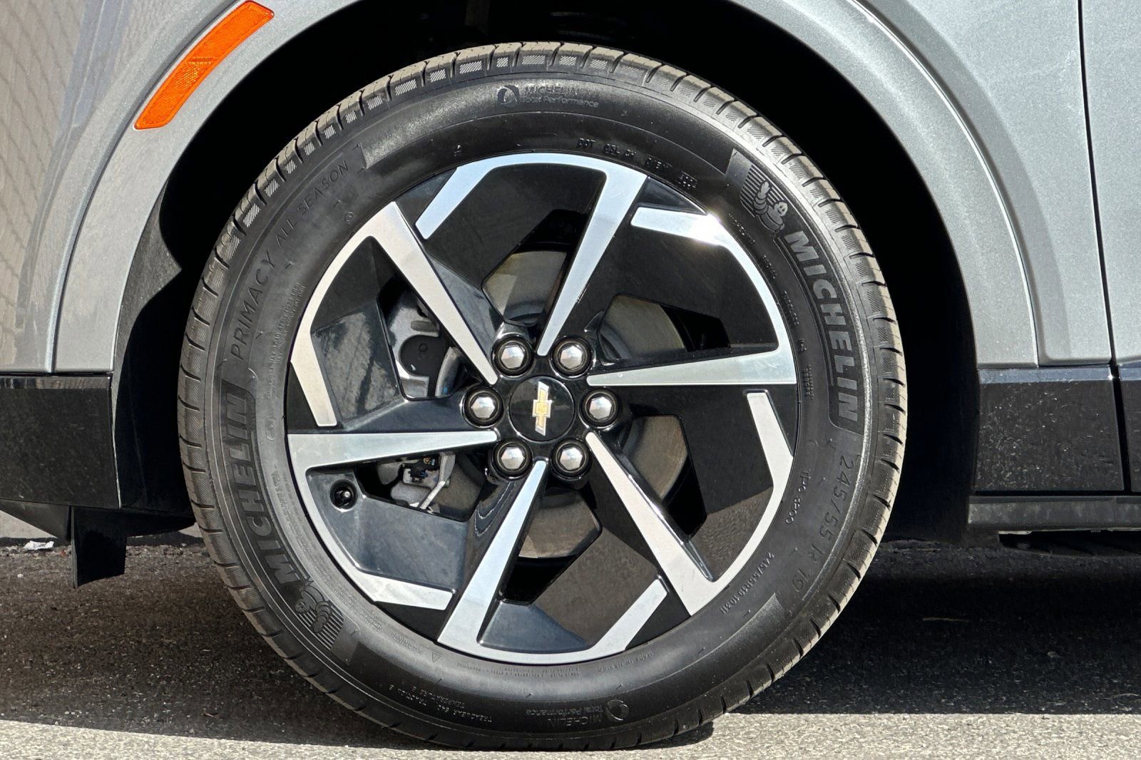 Used 2025 Chevrolet Equinox EV LT w/ Convenience Package image 26