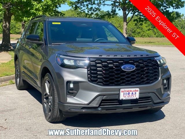 Used 2025 Ford Explorer ST-Line w/ ST-Line Street Pack AWD/4WD image 1