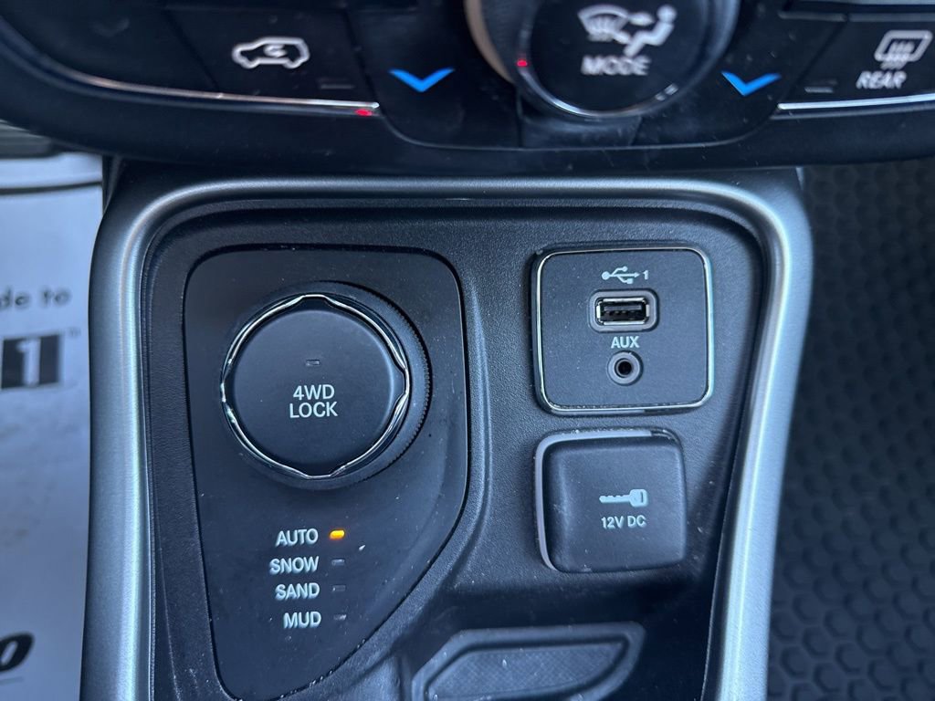 Used 2020 Jeep Compass Sport image 9