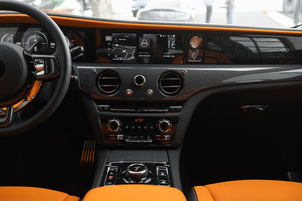 Used 2025 Rolls-Royce Ghost Black Badge AWD/4WD image 17