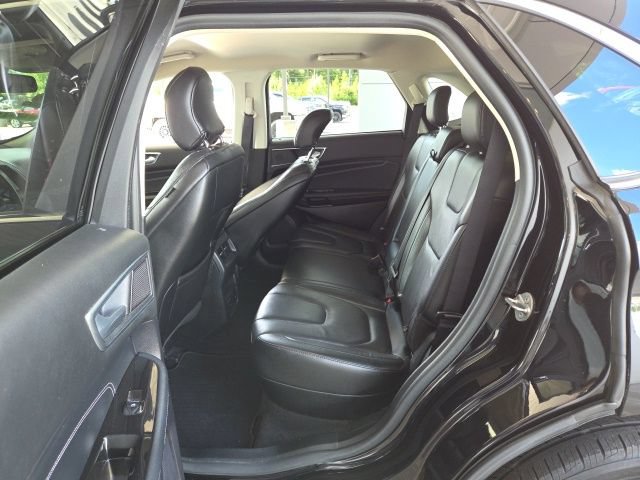 Used 2019 Ford Edge Titanium AWD/4WD image 23