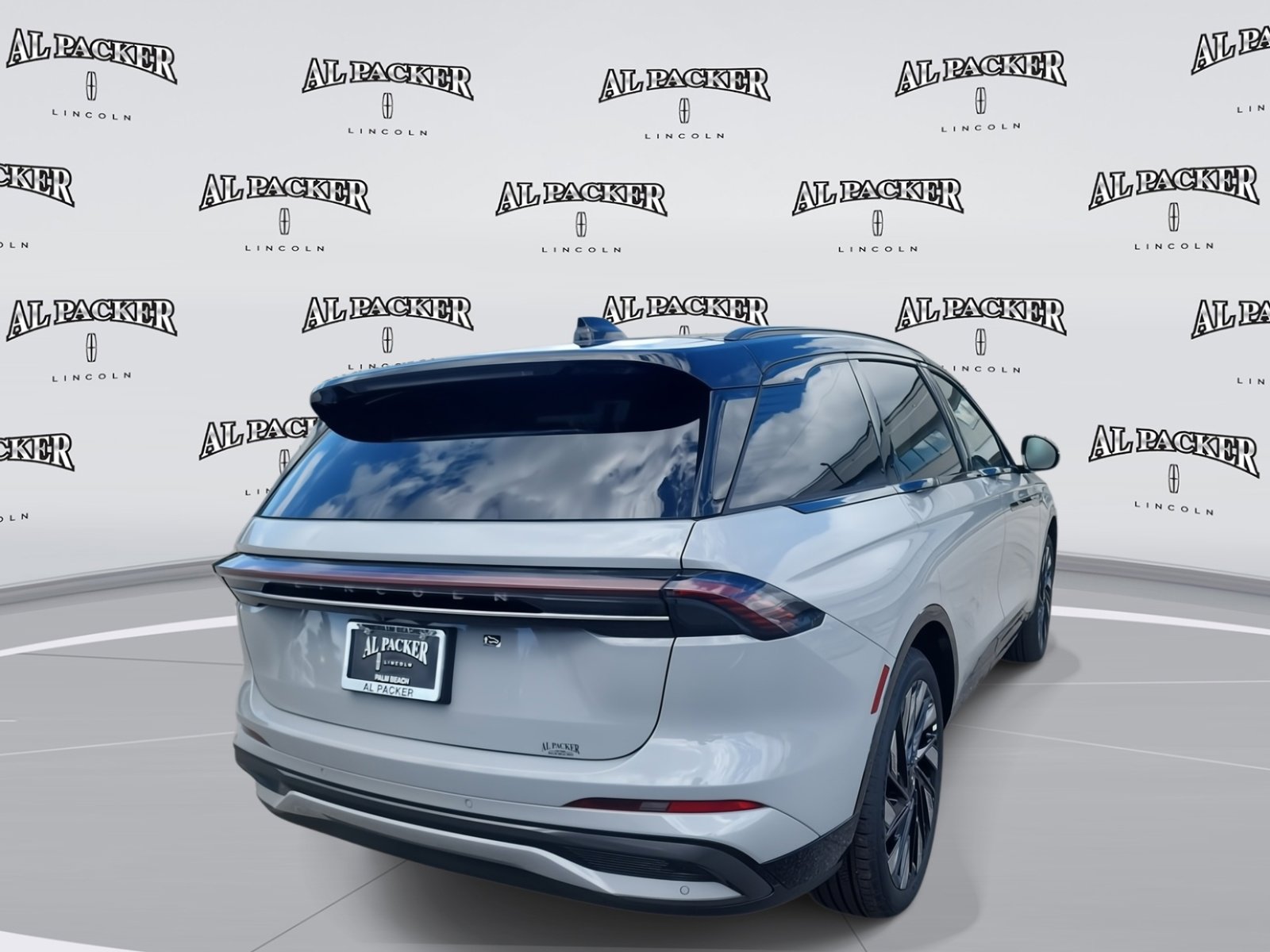 New 2026 Lincoln Nautilus Reserve w/ Jet Appearance Package image 5