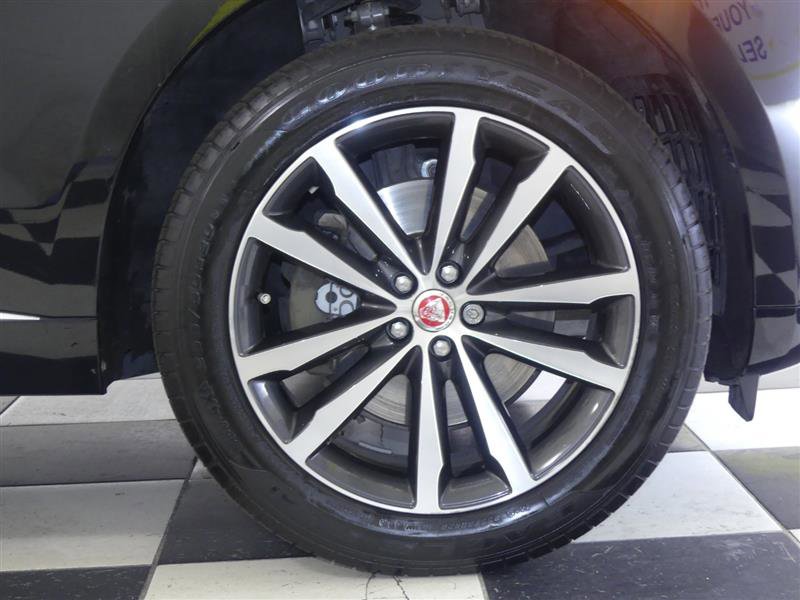 Used 2023 Jaguar F-PACE S image 37