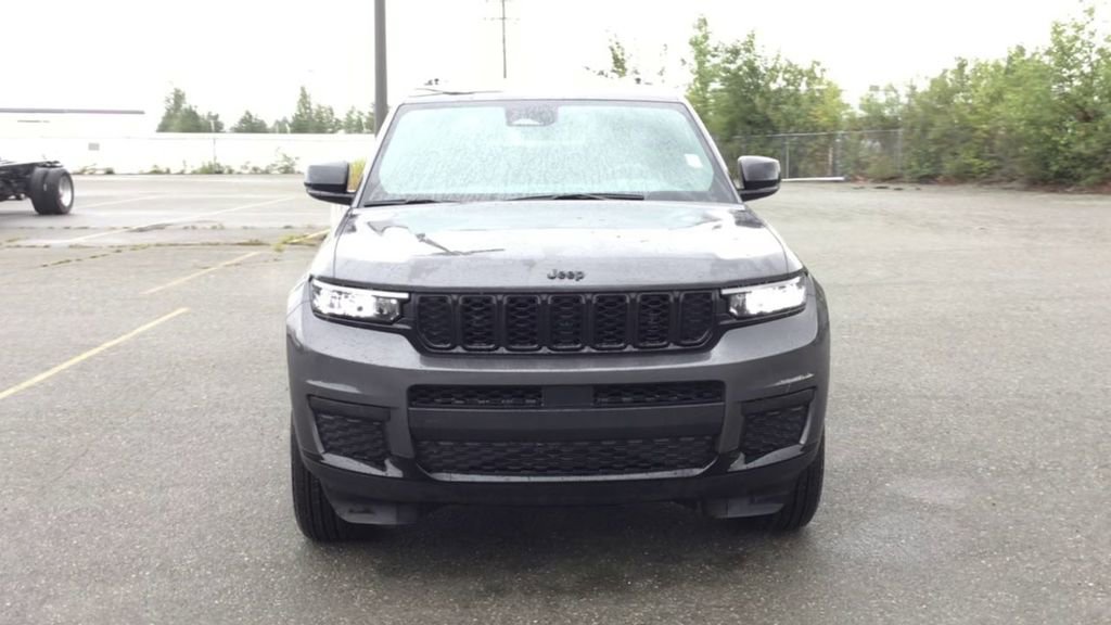 New 2025 Jeep Grand Cherokee L Laredo w/ Trailer Tow Package image 3