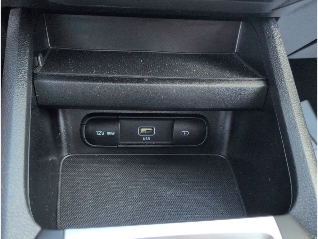 Used 2024 Kia Forte LXS w/ LXS Technology Package image 17