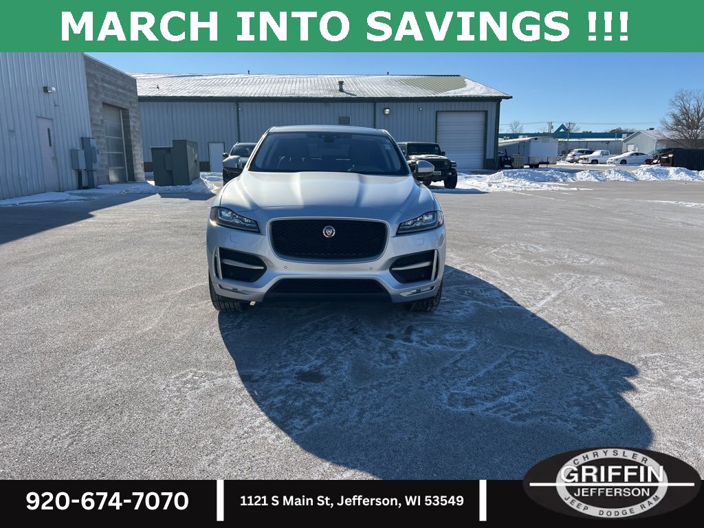 Used 2017 Jaguar F-PACE R-Sport image 4