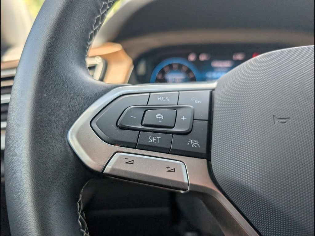 Used 2026 Volkswagen Atlas SE AWD/4WD image 14