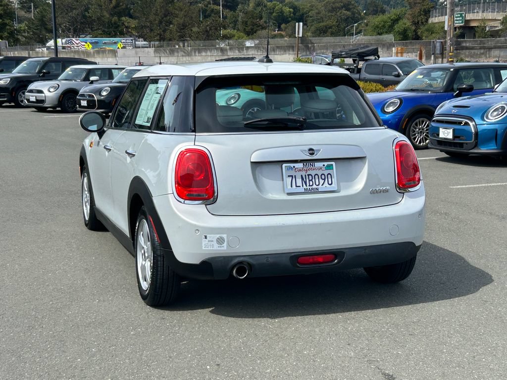 Used 2015 MINI Cooper 4-Door Hardtop FWD image 3