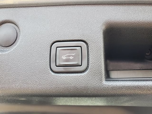Certified 2024 Chevrolet Equinox LT w/ LPO, Floor Liner Package FWD image 12