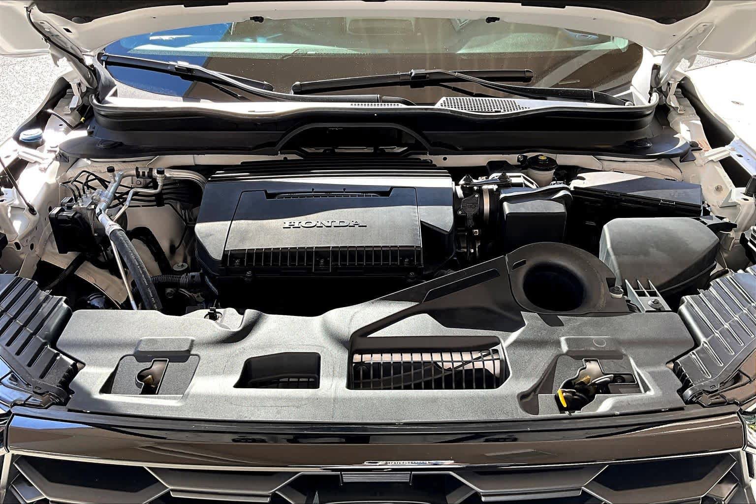 Certified 2025 Honda Pilot Sport image 63