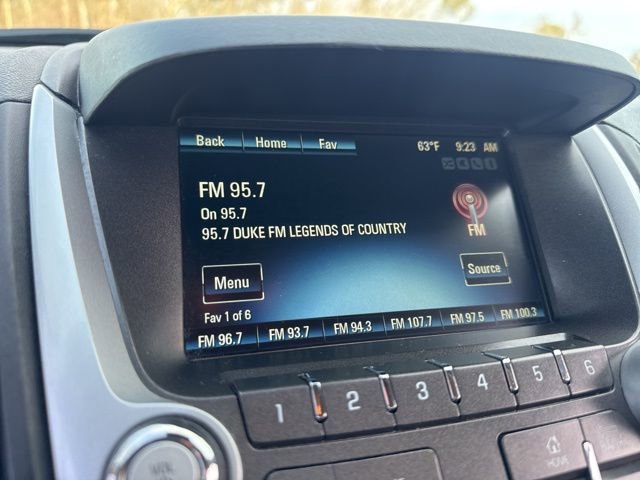 Used 2017 Chevrolet Equinox LS image 19