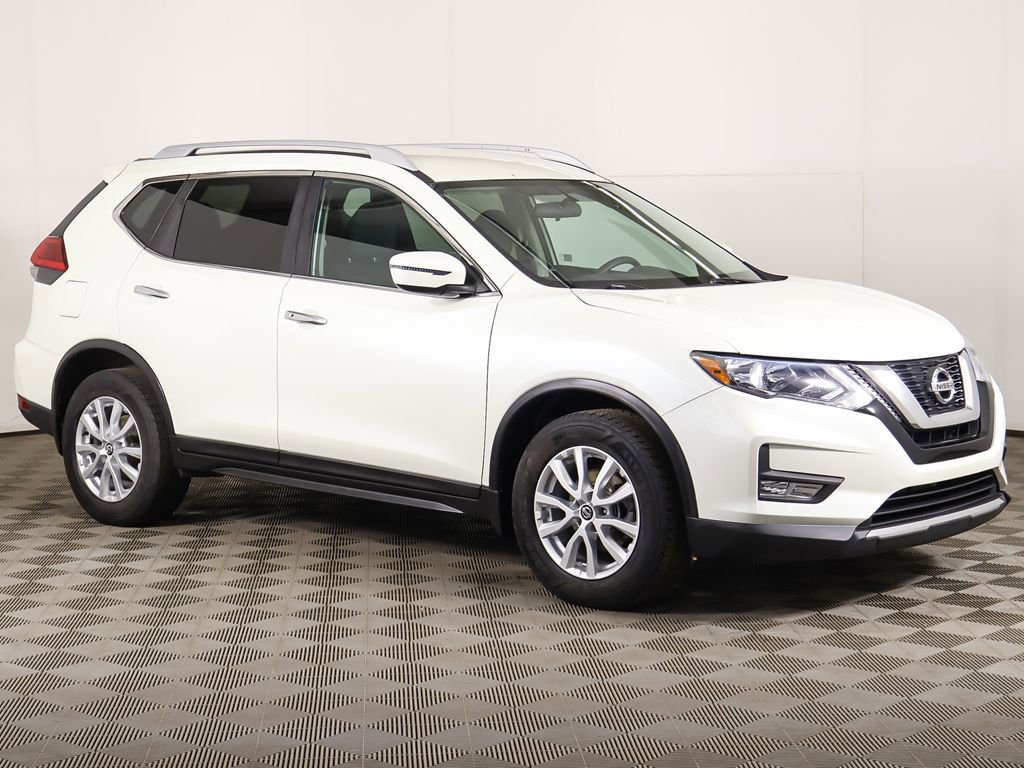 Used 2017 Nissan Rogue SV FWD image 2