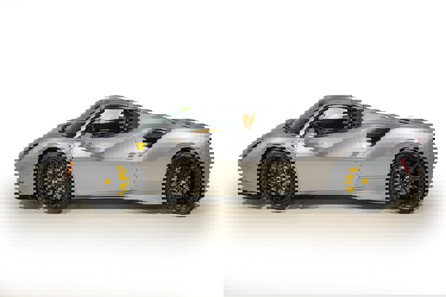 Used 2021 Ferrari F8 Tributo image 13