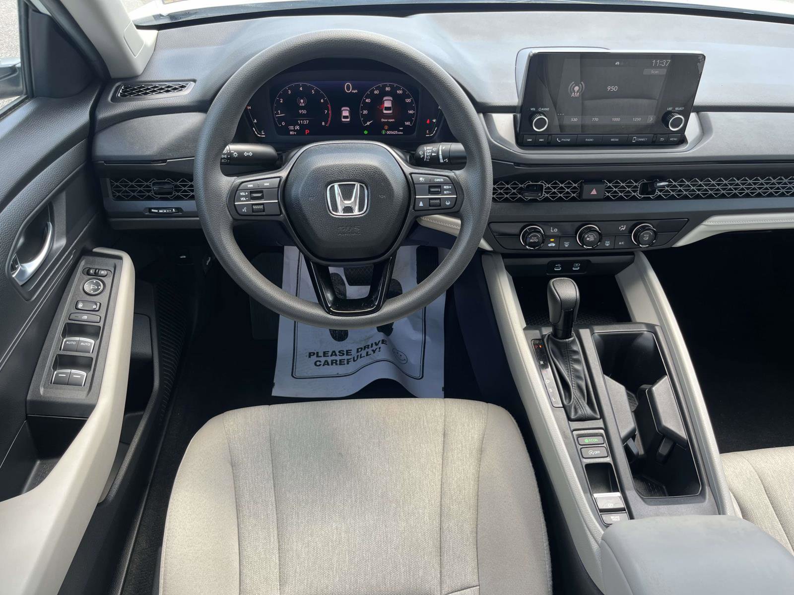 Certified 2025 Honda Accord LX image 9