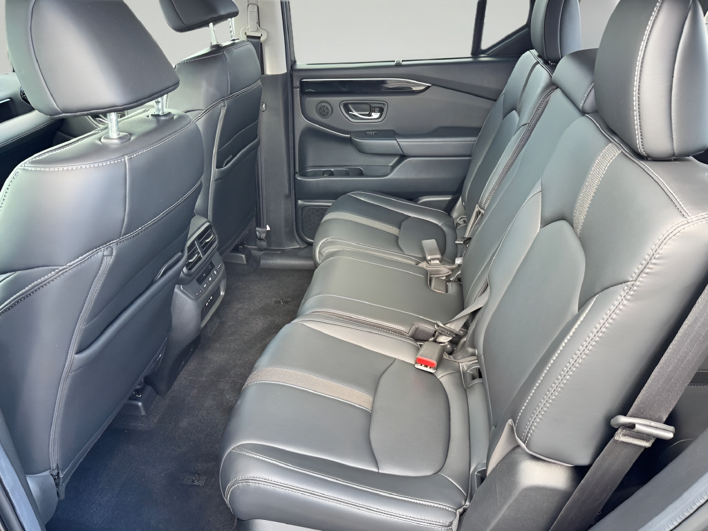 Used 2024 Honda Pilot EX-L image 33