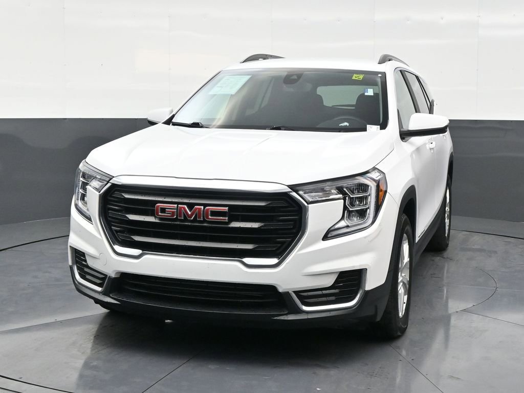 Used 2023 GMC Terrain SLE w/ Driver Convenience Package image 8